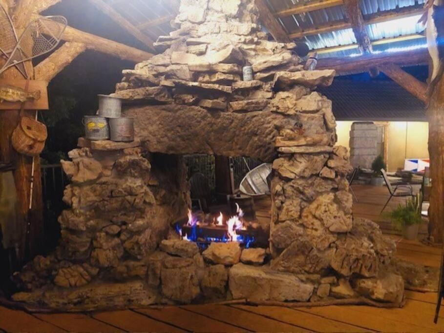Stonegate Lodge King Bed, Wifi, 50In Tv, Fire Pit, Salt Water Pool Room # 310 Eureka Springs Kültér fotó