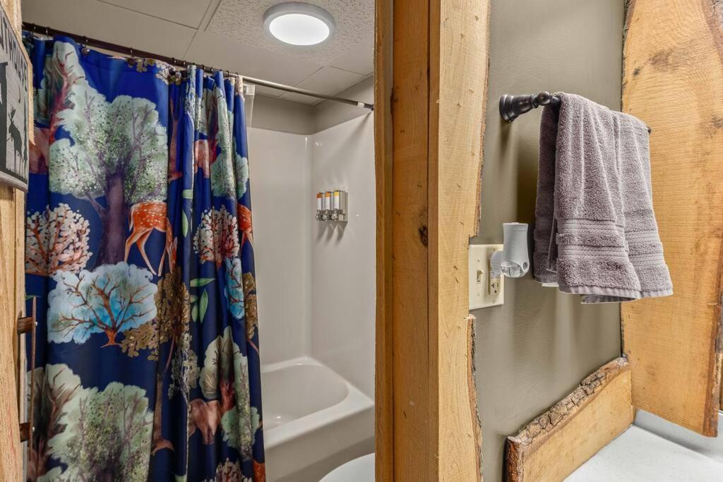 Stonegate Lodge King Bed, Wifi, 50In Tv, Fire Pit, Salt Water Pool Room # 310 Eureka Springs Kültér fotó