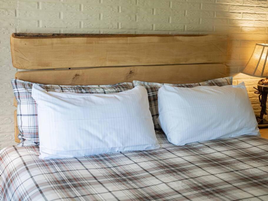 Stonegate Lodge King Bed, Wifi, 50In Tv, Fire Pit, Salt Water Pool Room # 310 Eureka Springs Kültér fotó